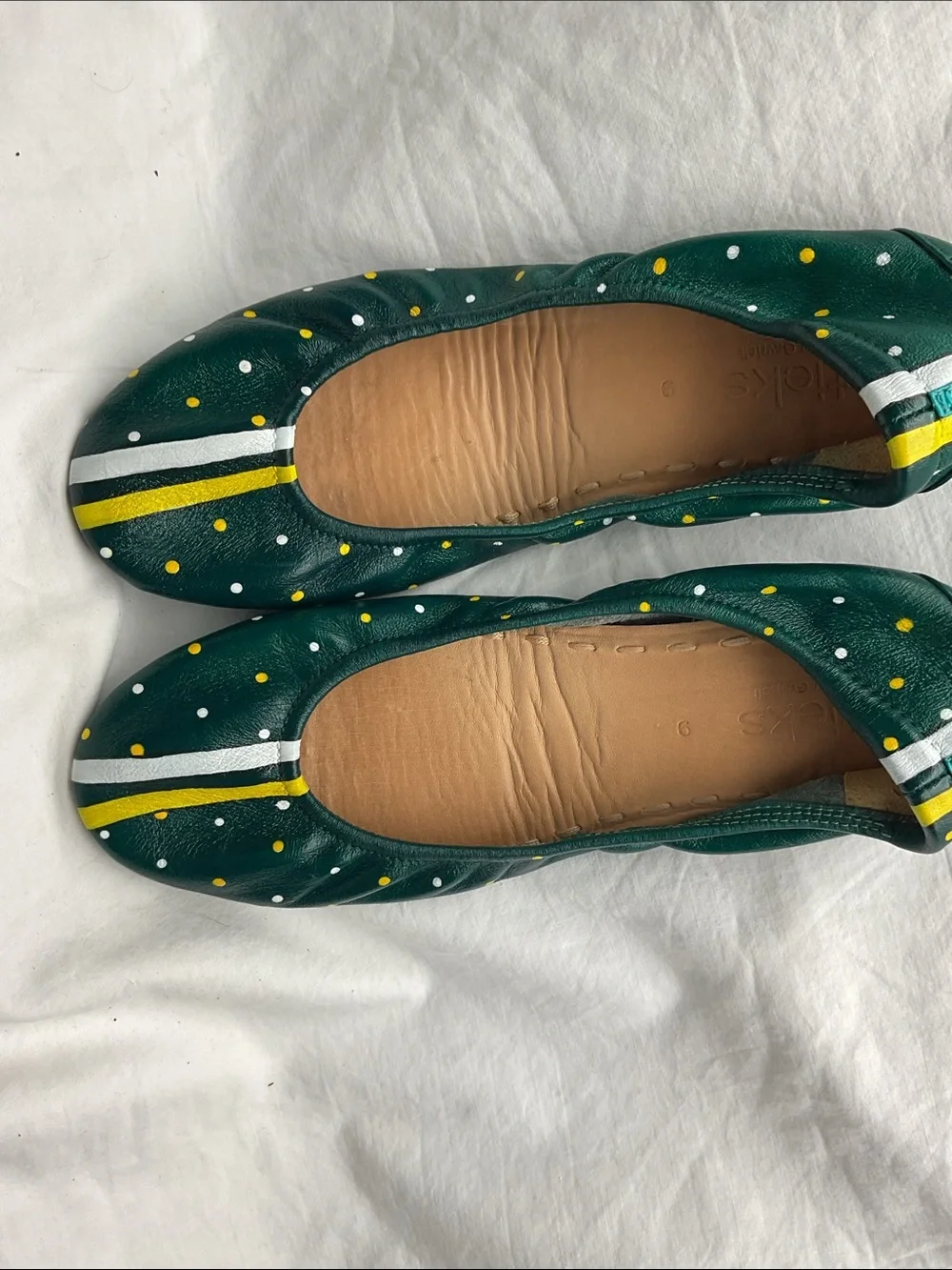 Tieks by Gavrieli Custom Green/Gold size 9 - Picture 3 of 4